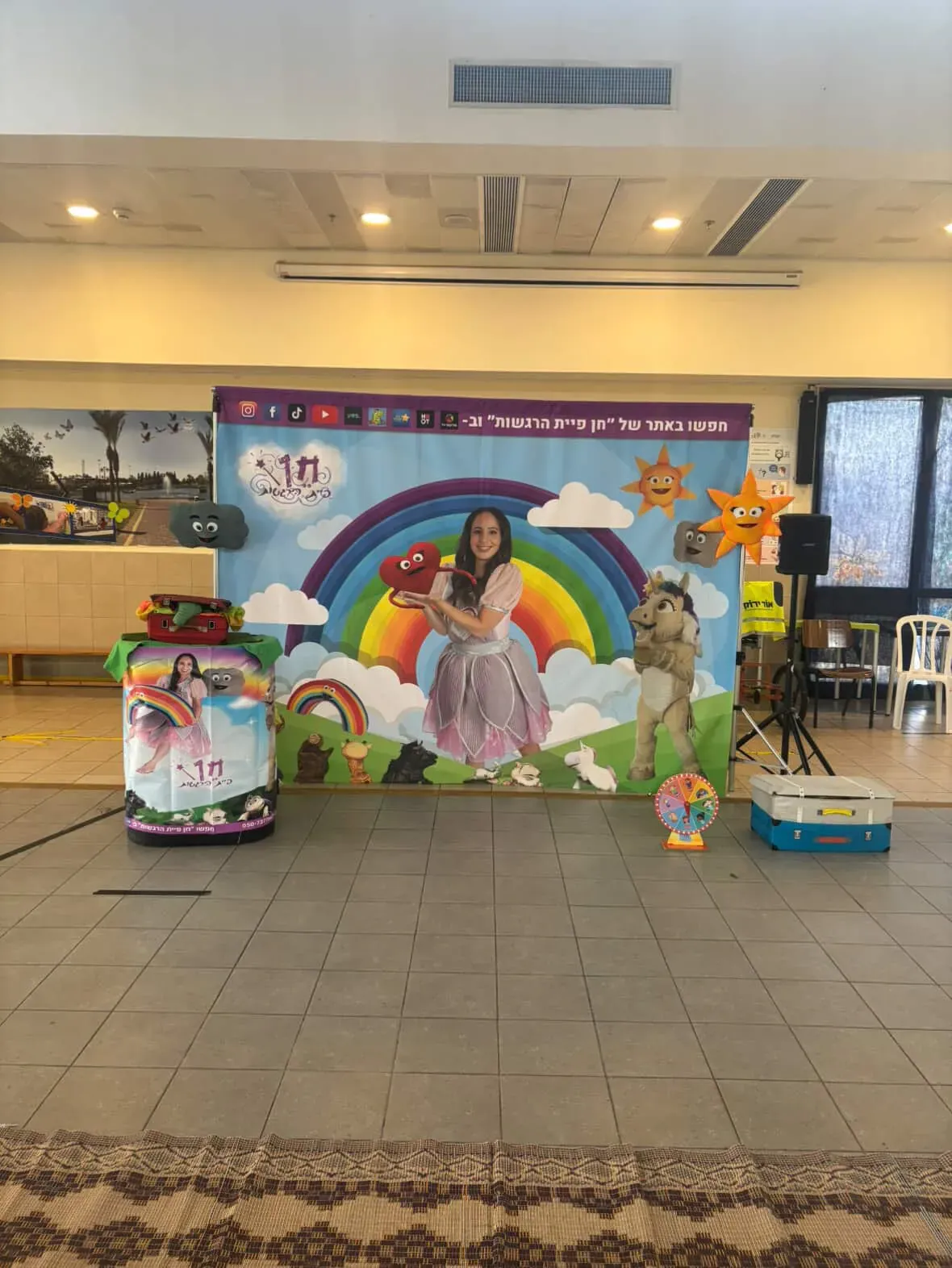 עיצוב קירות תצוגה / גב במה - 2